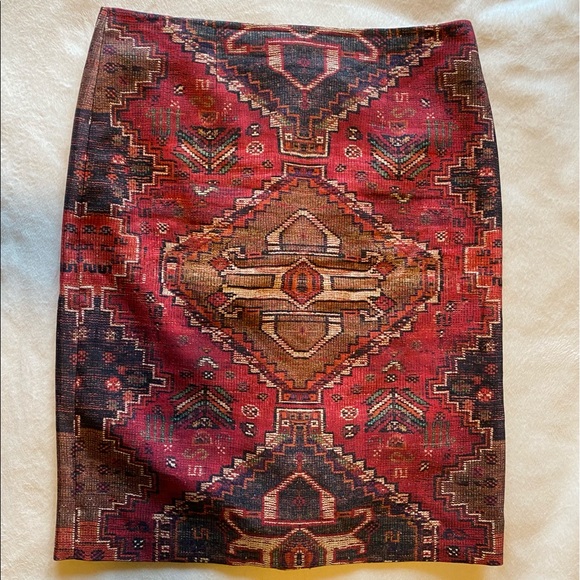SOLD- HP 🎉 EUC Tory Burch Geo-Aztec Skirt - Picture 3 of 5